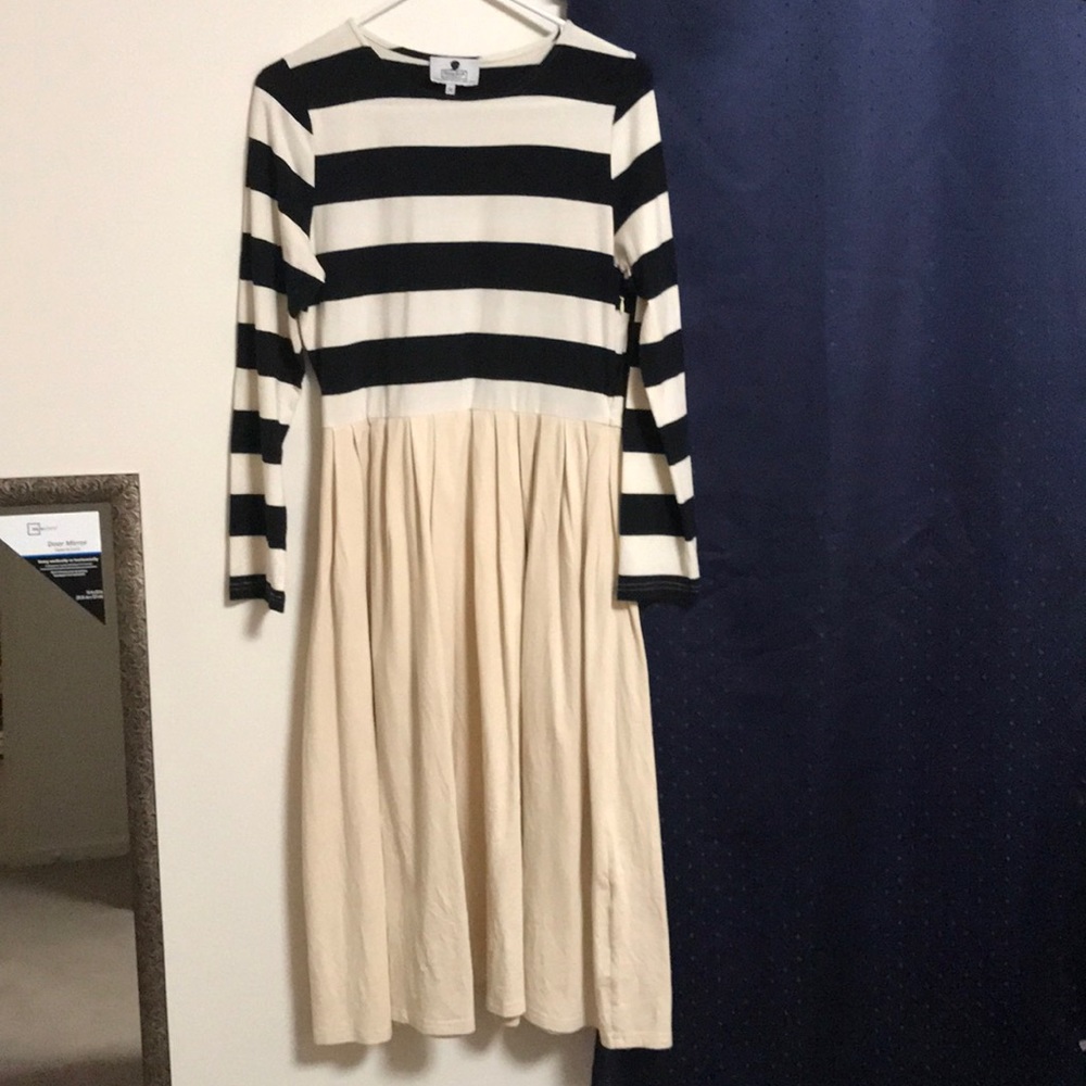 Dainty Jewells Sunday Stroll dress - Picture 1 of 2